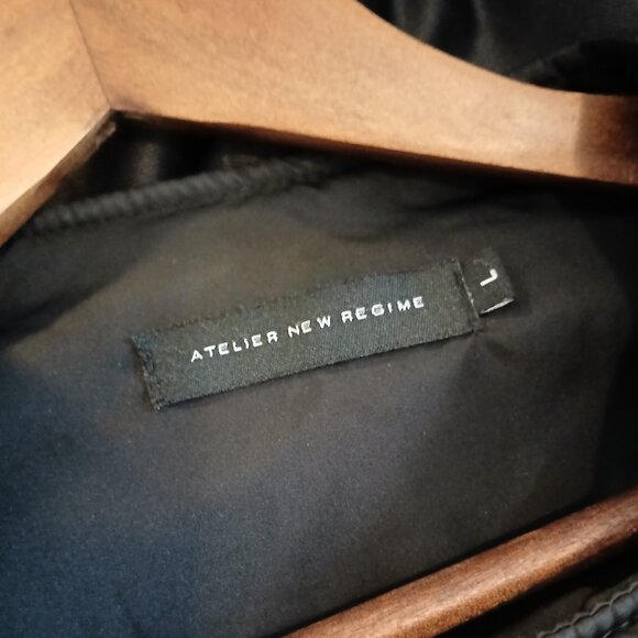 ATELIER NEW REGIME - Technical Velcro strap vest - Sz L - Picture 7 of 8